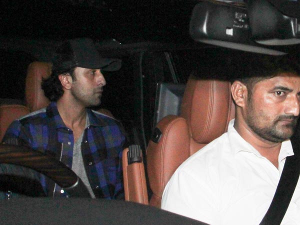 Prabhas is really cool, down to earth: Varun Dhawan Prabhas is really cool, down to earth: Varun Dhawan