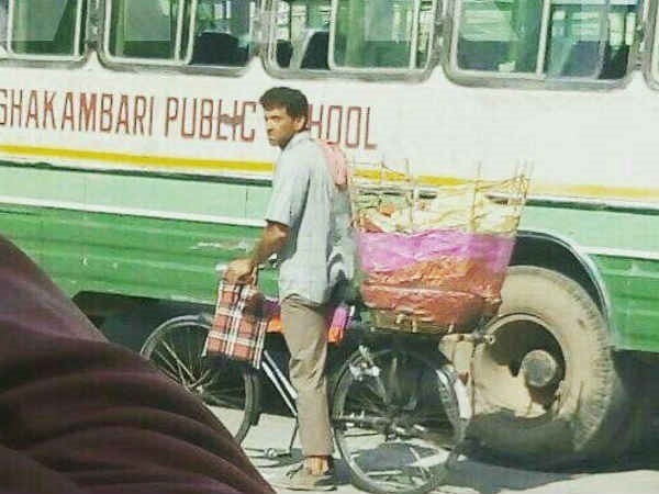 Hrithik Roshan goes unrecognisable in street hawker looks