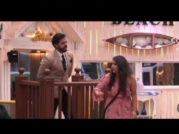 Surbhi gets personal with Sreesanth; calls him a BHAGODA Surbhi gets personal with Sreesanth; calls him a BHAGODA