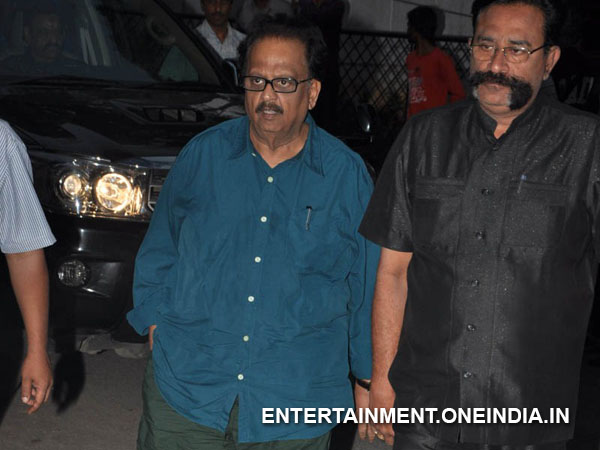 SP Balasubrahmanyam Pays Last Respect To ANR