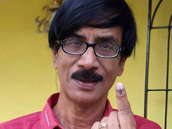 Photo: Manobala Posing For Camera