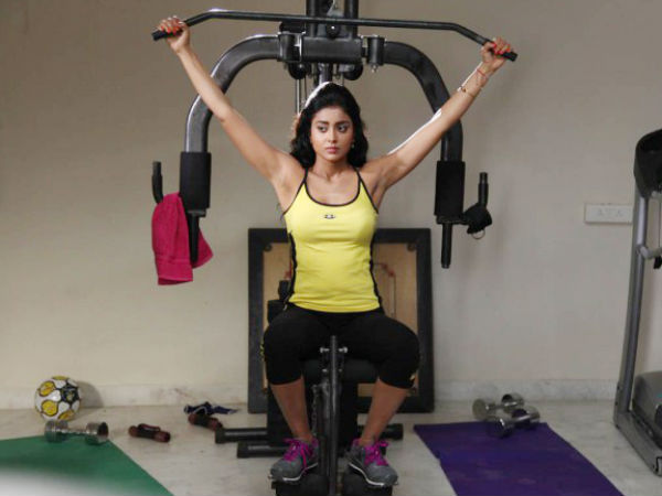 Hot Pics Of Of Shriya Saran – Pic 7