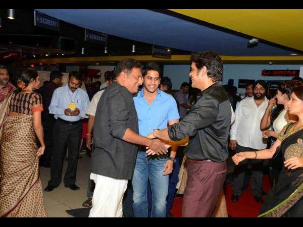 Allu Arjun At Manam Premiere