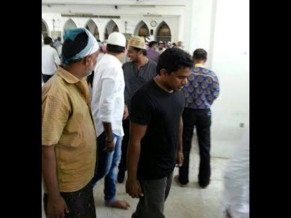 Yuvan, Jai Along With Others At The Mosque