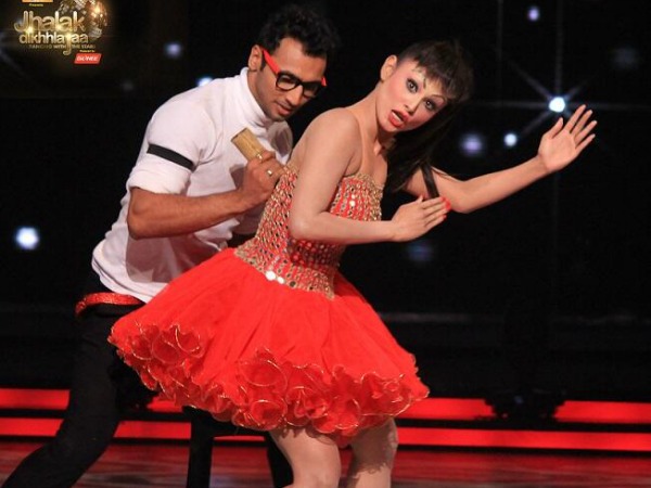 Mouni's Puppet Act