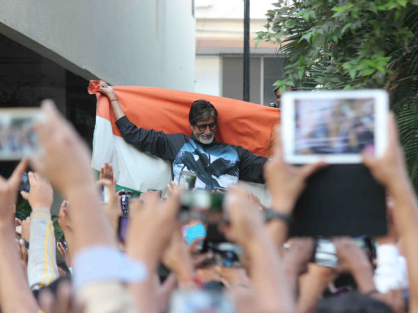 Amitabh At Jalsa