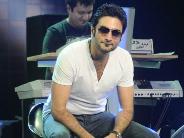 Shekhar Ravjiani @ShekharRavjiani  